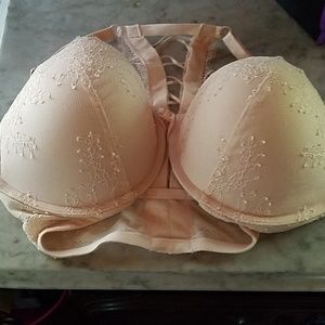Victoria's Secret push-up bra NWOT